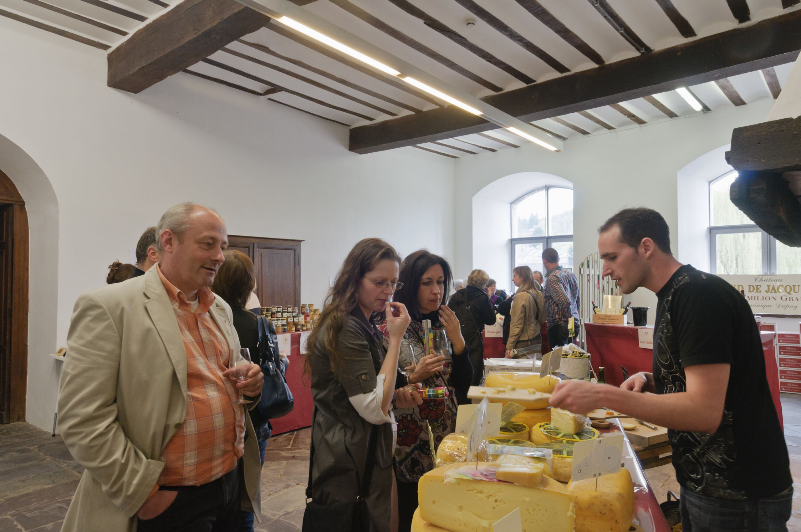 Image Festivals Cellar